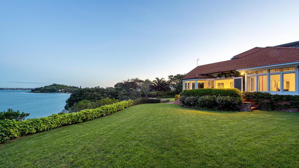 Extraordinary Coastal Opportunity on 2,023 sq m