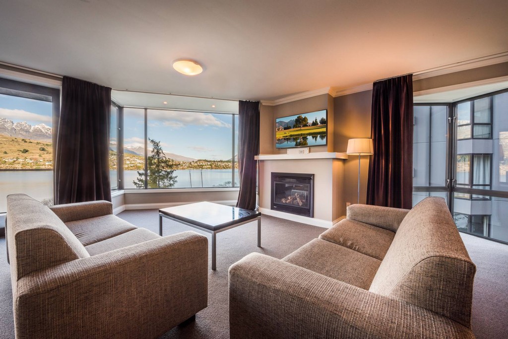 Oaks Shore Apartment