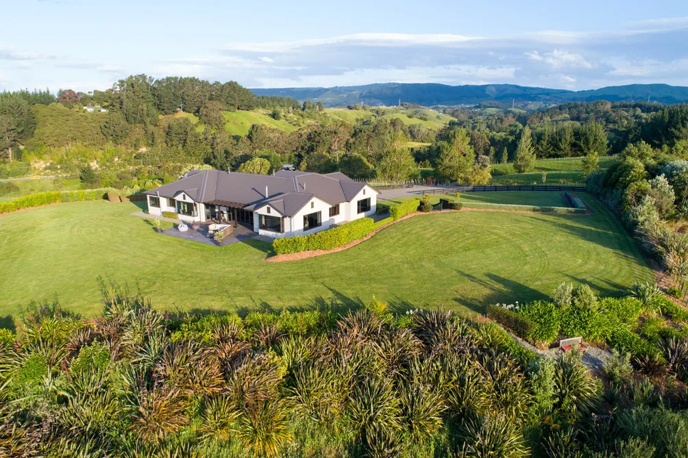 Effortless Lifestyle - Extraordinary Views