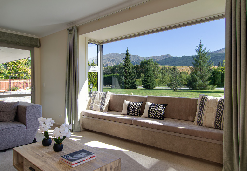 Arrowtown Country Living
