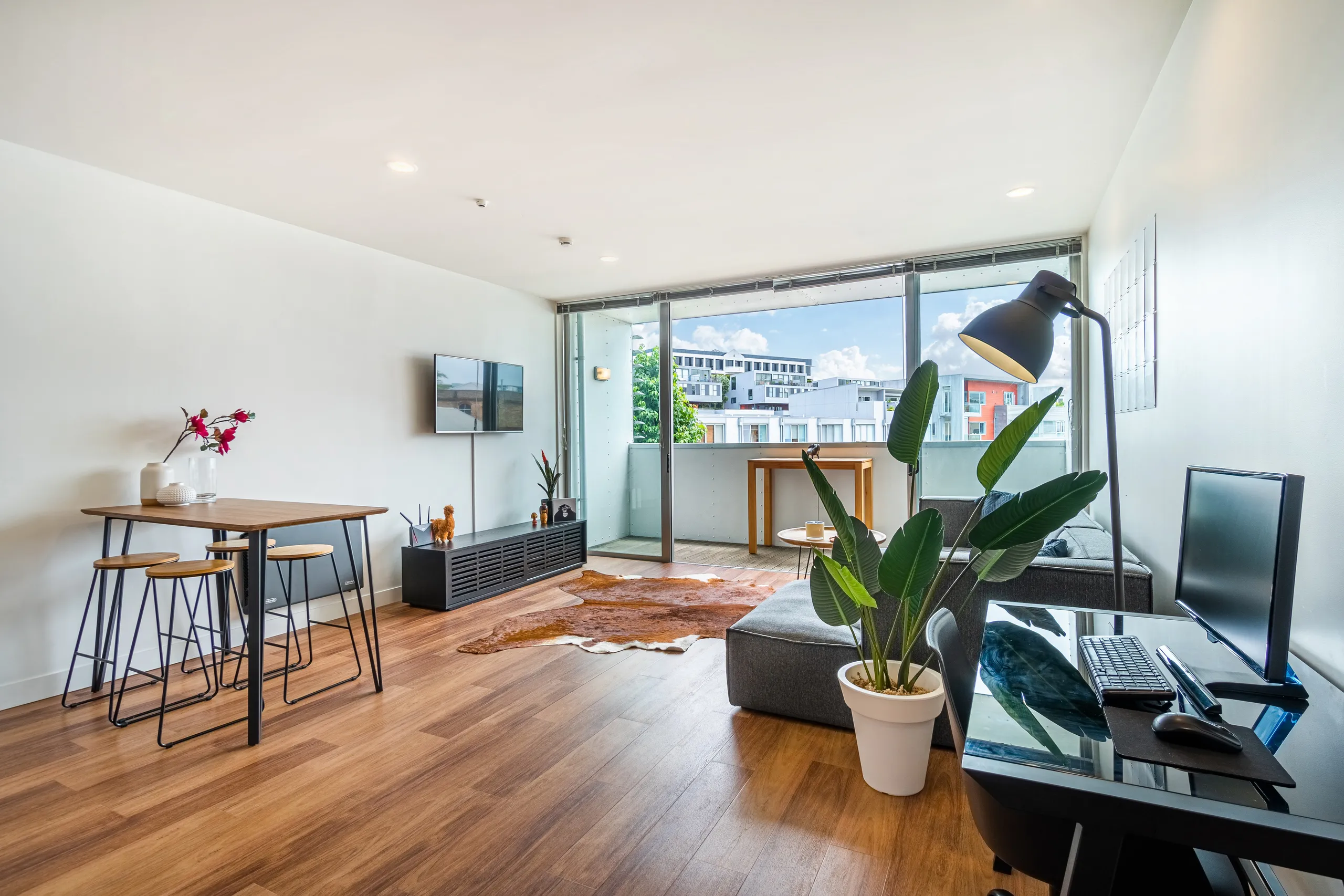 2A/2 Fisher-Point Drive, Freemans Bay, Auckland City
