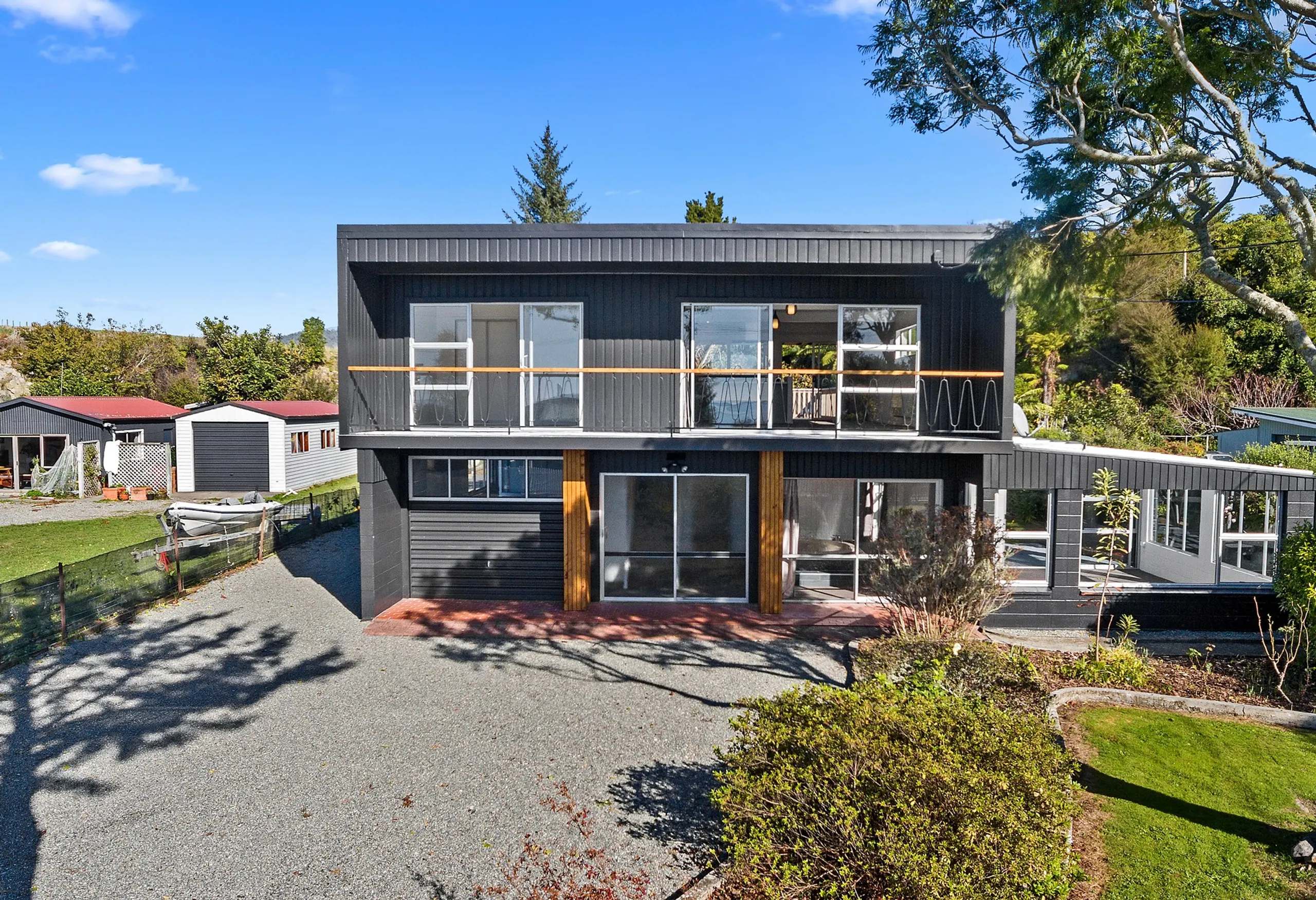 279 Patons Rock Road, Patons Rock, Golden Bay