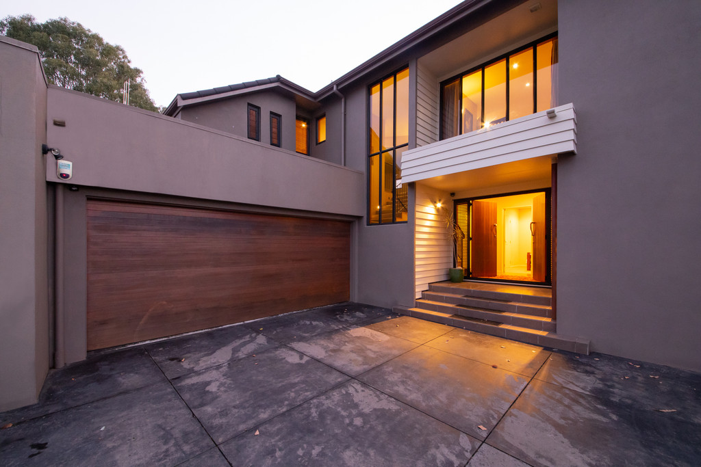 Five Bedrooms and Tranquil Views on Ruapehu