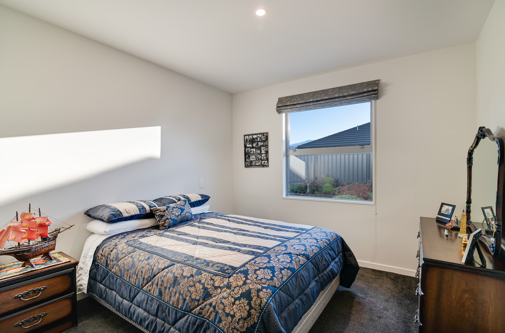 Your Perfect and Pristine Cromwell Family Home 
