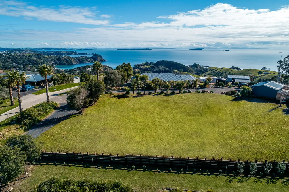 Top of the Hill - North-facing vacant site