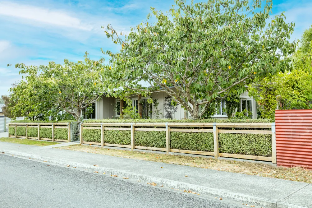 Stylish Easy Living On East