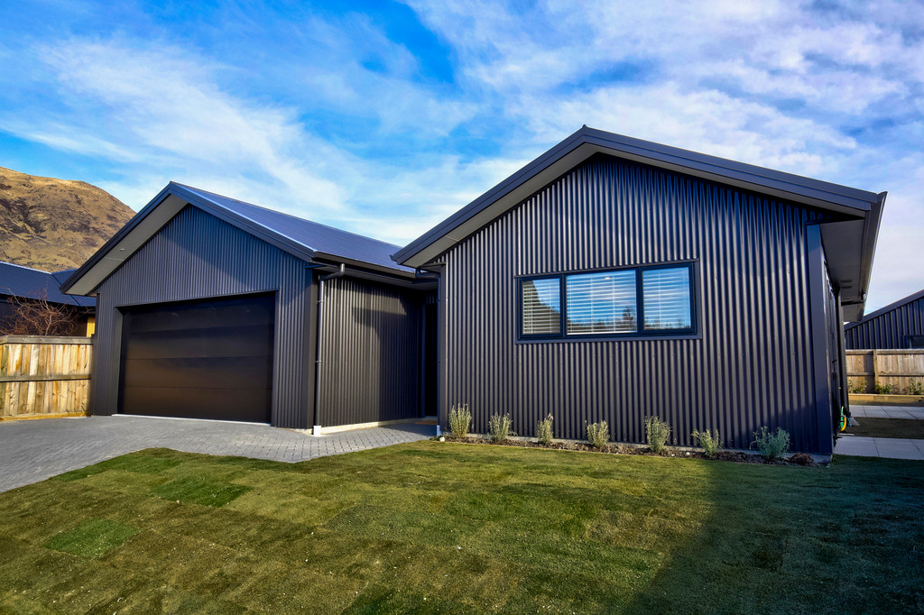 SOLD SOLD SOLD - by Gerard & Hadley