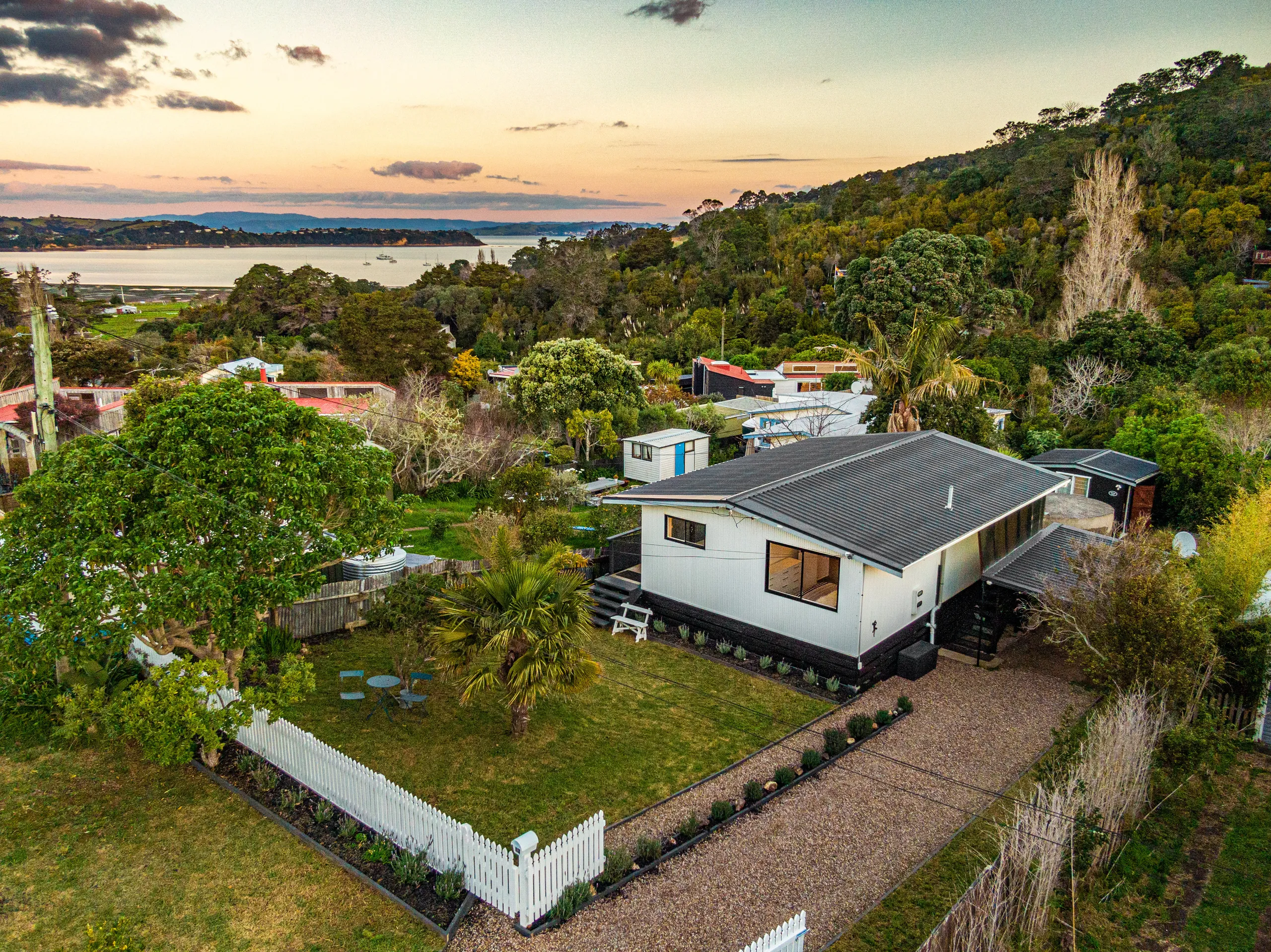 13 Tahatai Road, Oneroa, Waiheke Island