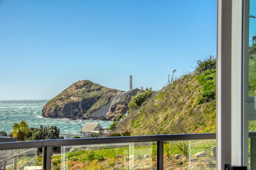 Contemporary Castlepoint Home