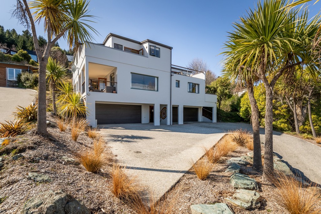 Priced To Sell, Entry Level Queenstown Hill