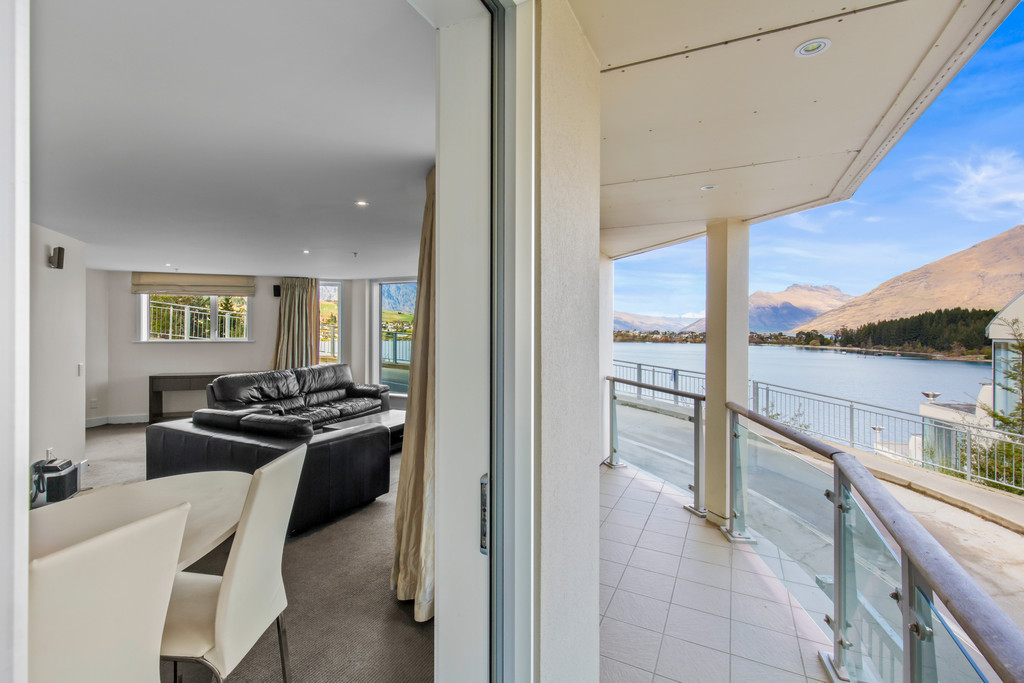 Premium Lakefront Position - All Offers Considered