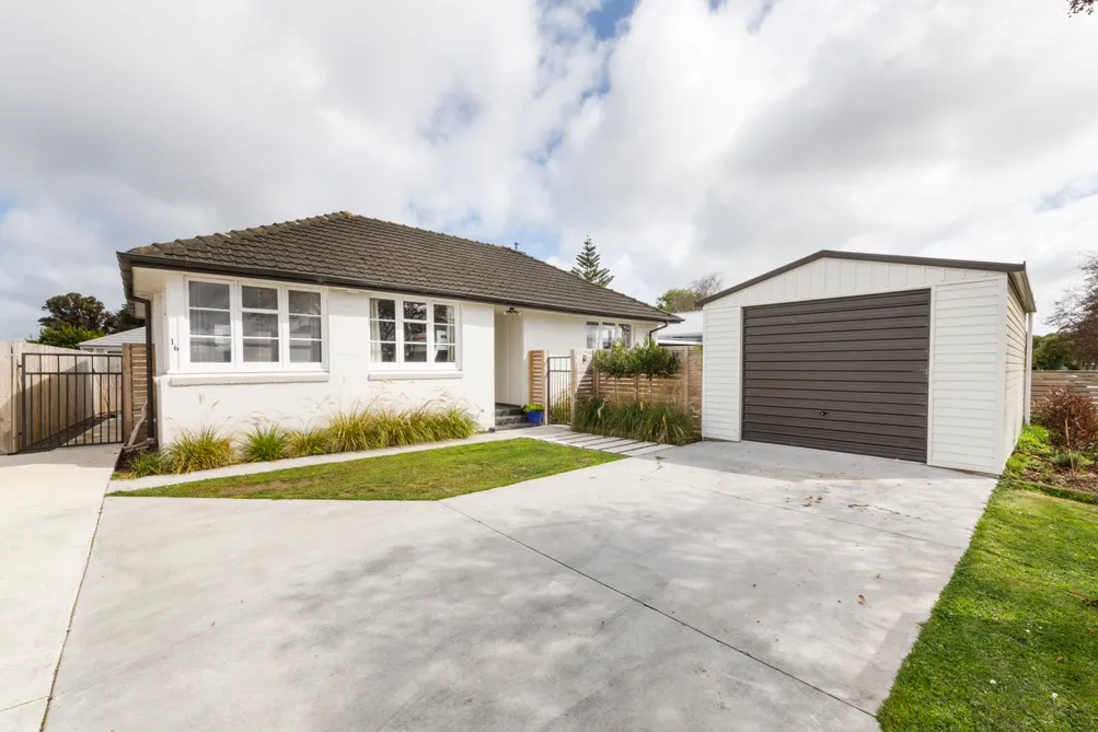 Parks and Tennis Court - Recreational Lifestyle 