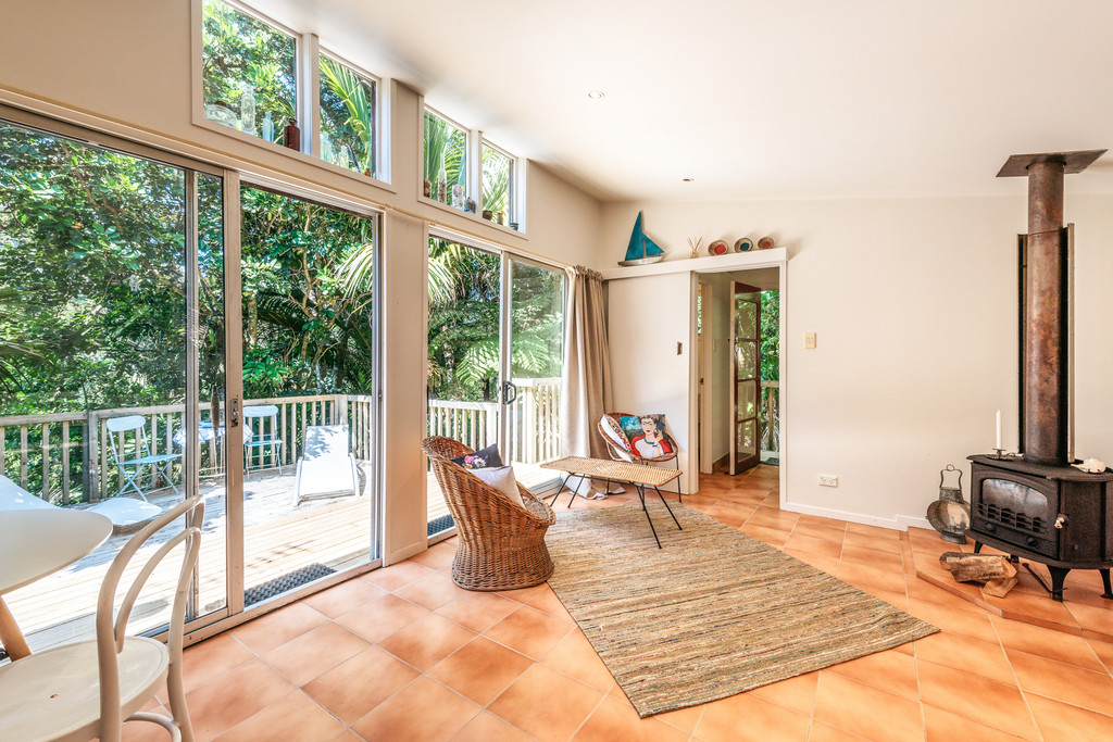 Affordable Cottage - Tropical Oasis