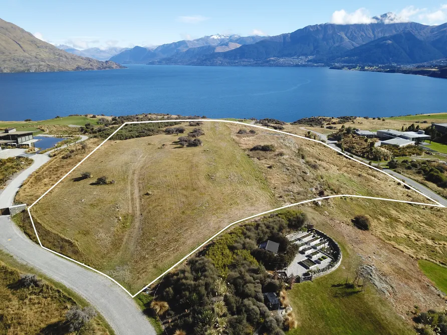 One of Queenstown's standout residential sites