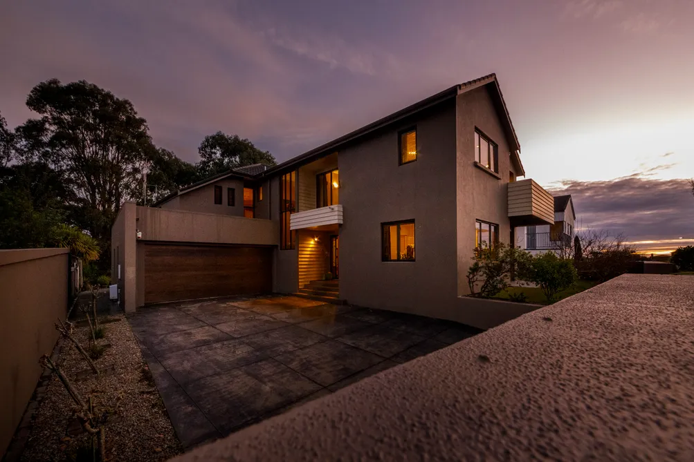 Five Bedrooms and Tranquil Views on Ruapehu