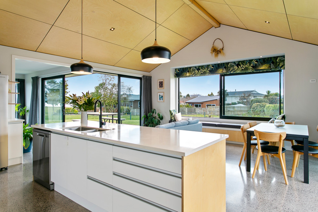 Standout Modern Living In Lakeside Location  