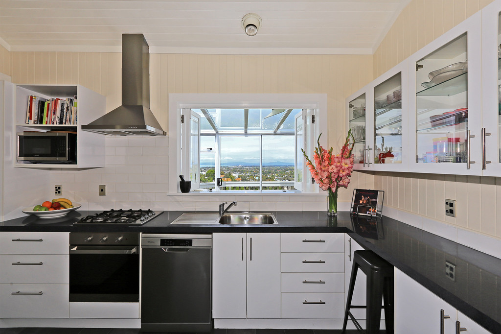 Gracious Comfort, Authentic Character With Views