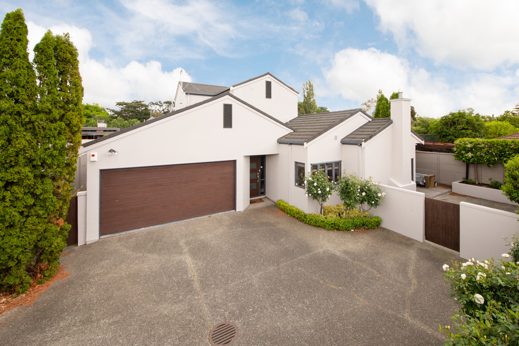 Hokowhitu Four Bedroom Easy Care Executive 