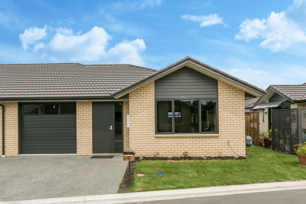 Best Of Both Worlds In Frimley Village