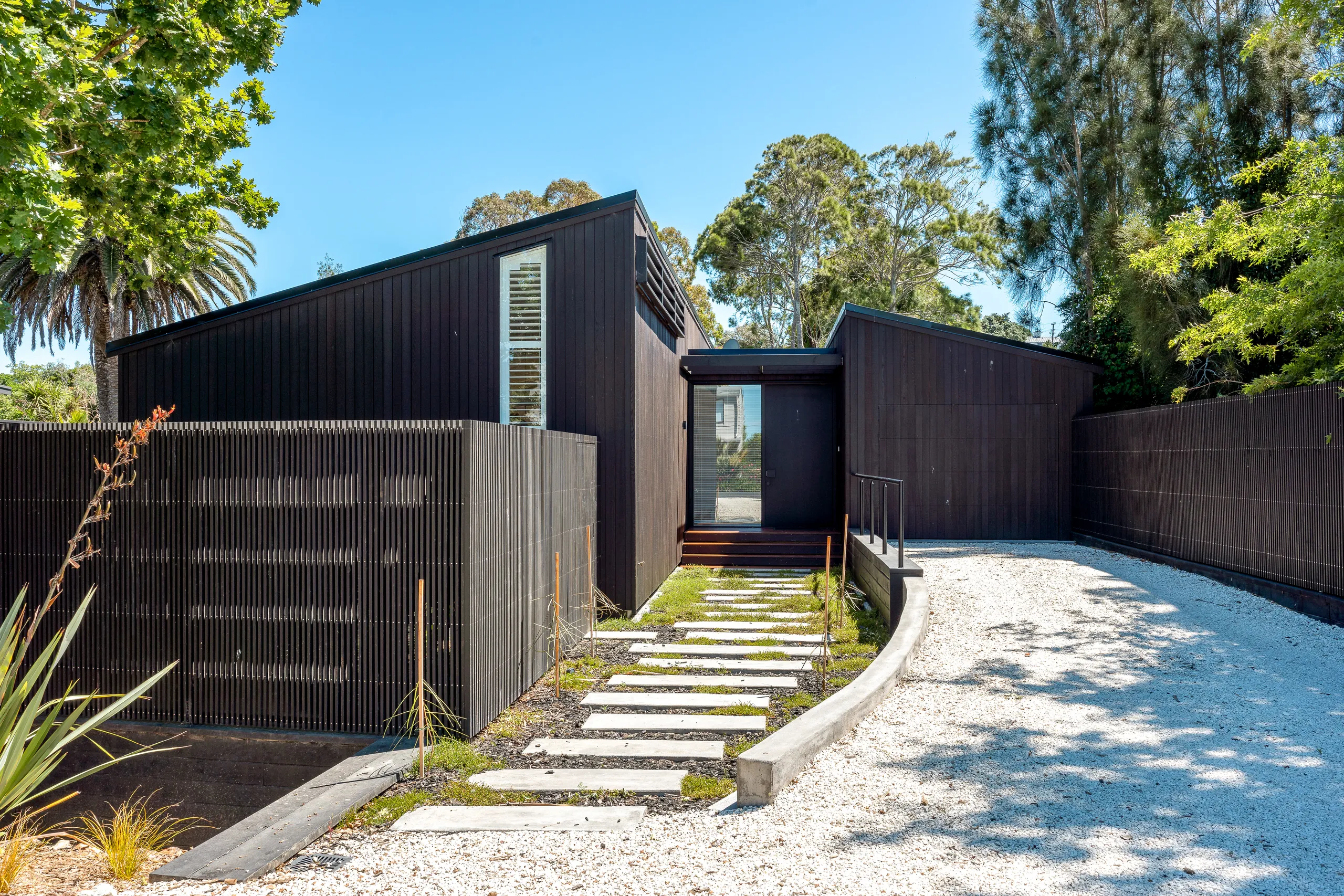 16 Manuka Road, Oneroa, Waiheke Island
