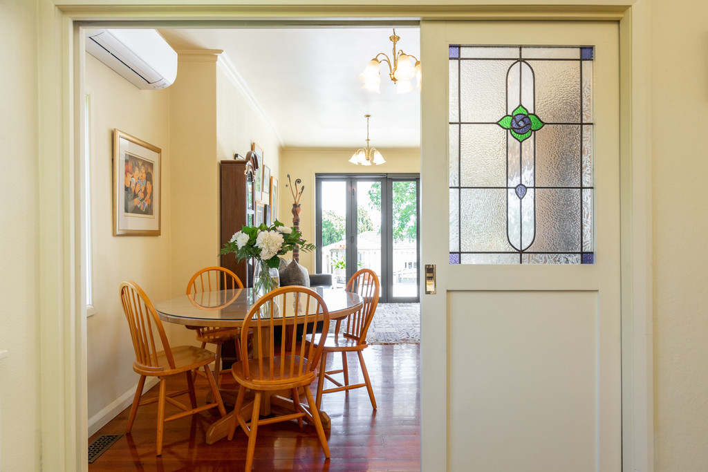 Charming Art Deco