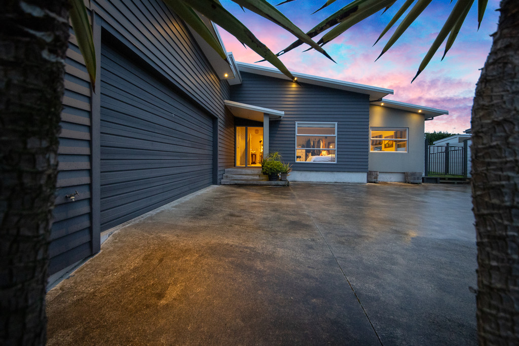 Four Bedrooms - Media Lounge - Big Views