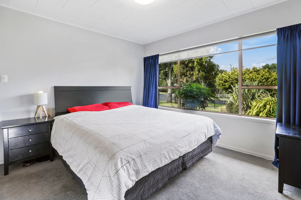 Immaculate Home, Ideal Location 