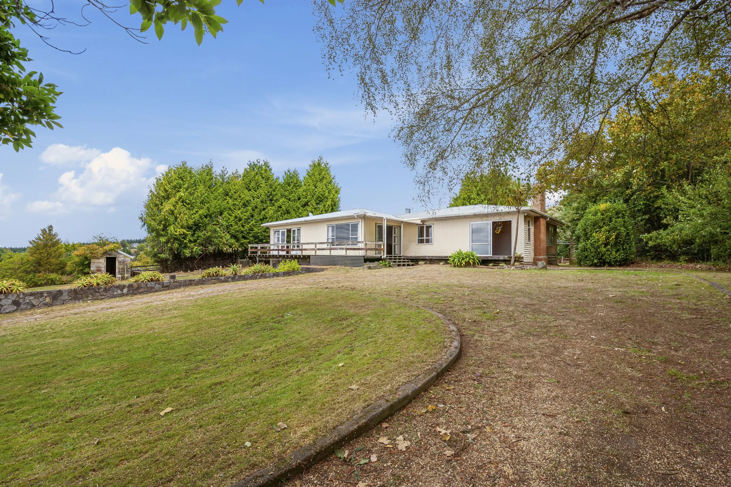 49 Loch Views Road, Acacia Bay, Taupo