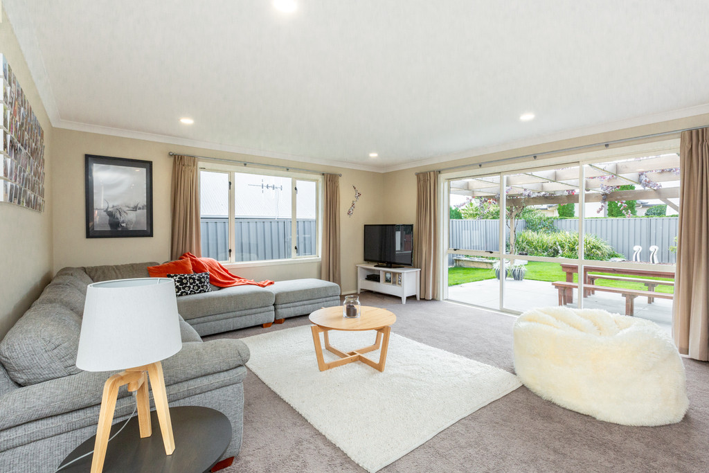 Now Sold - Contemporary Comfort in Premium Locatio