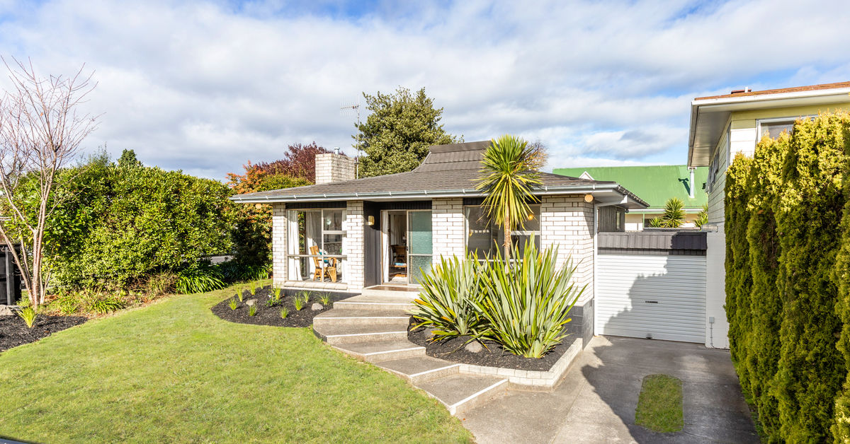 2/55 Hawai Street, Two Mile Bay, Taupo NZ Sotheby’s Realty TAUP1753