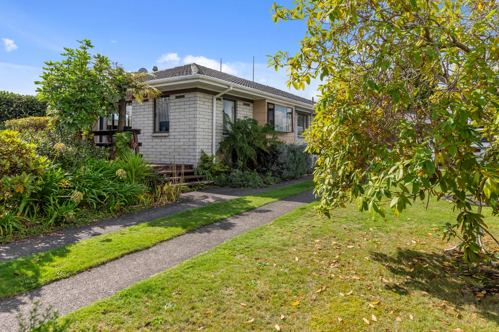 Sought After Lynmore School Location