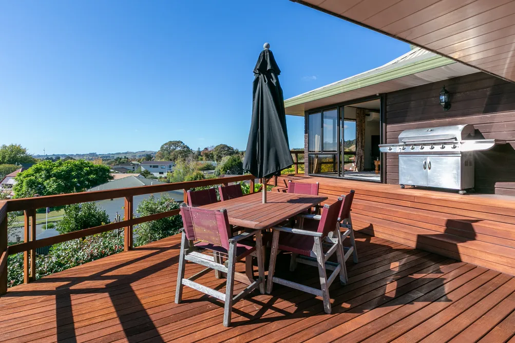 Elevated Views, Sun and Privacy