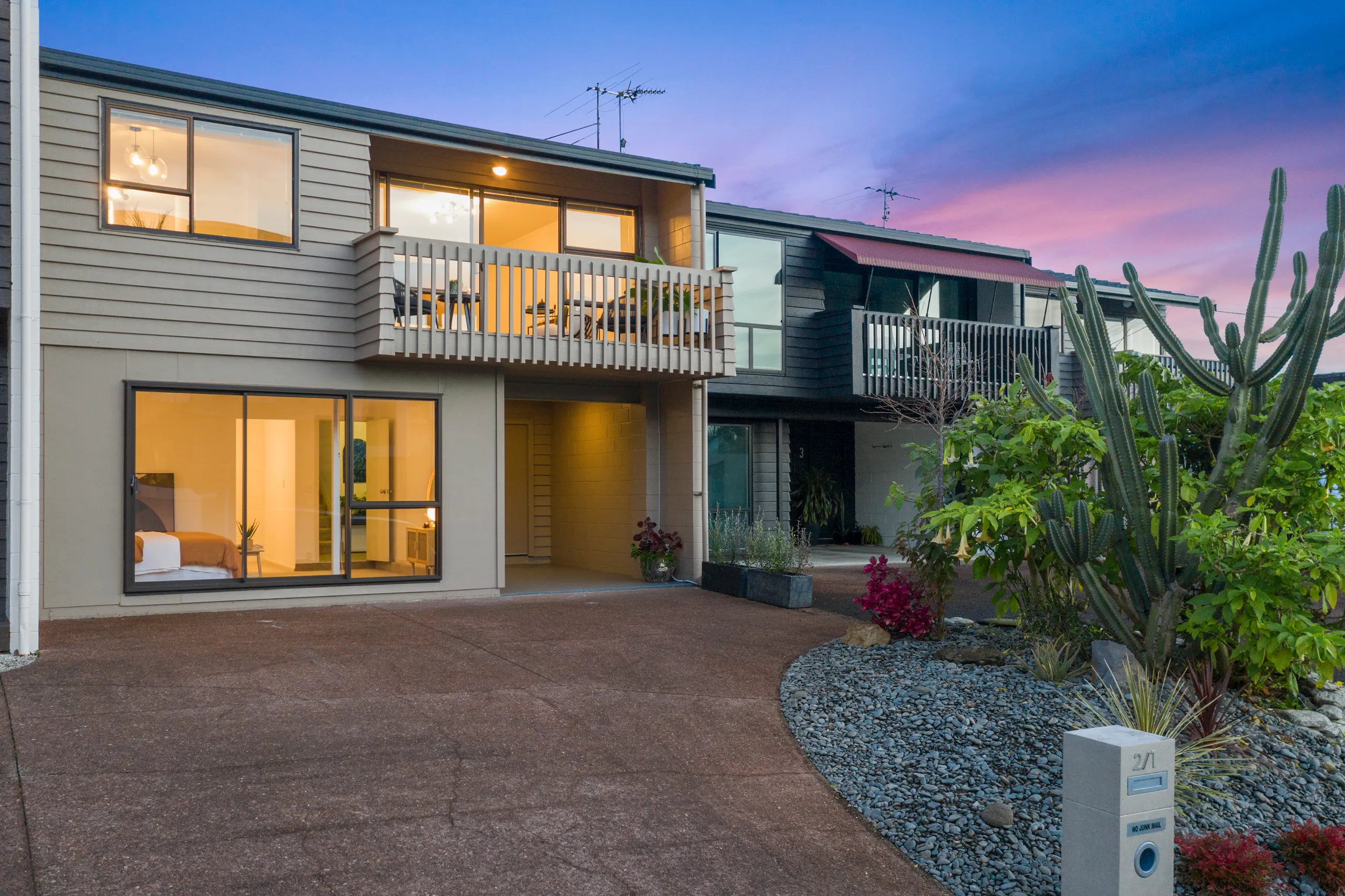 2/1 Burns Avenue, Takapuna, North Shore City