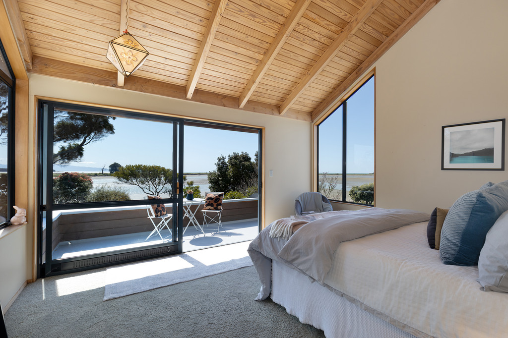 Step from the Lawn to the Beach 