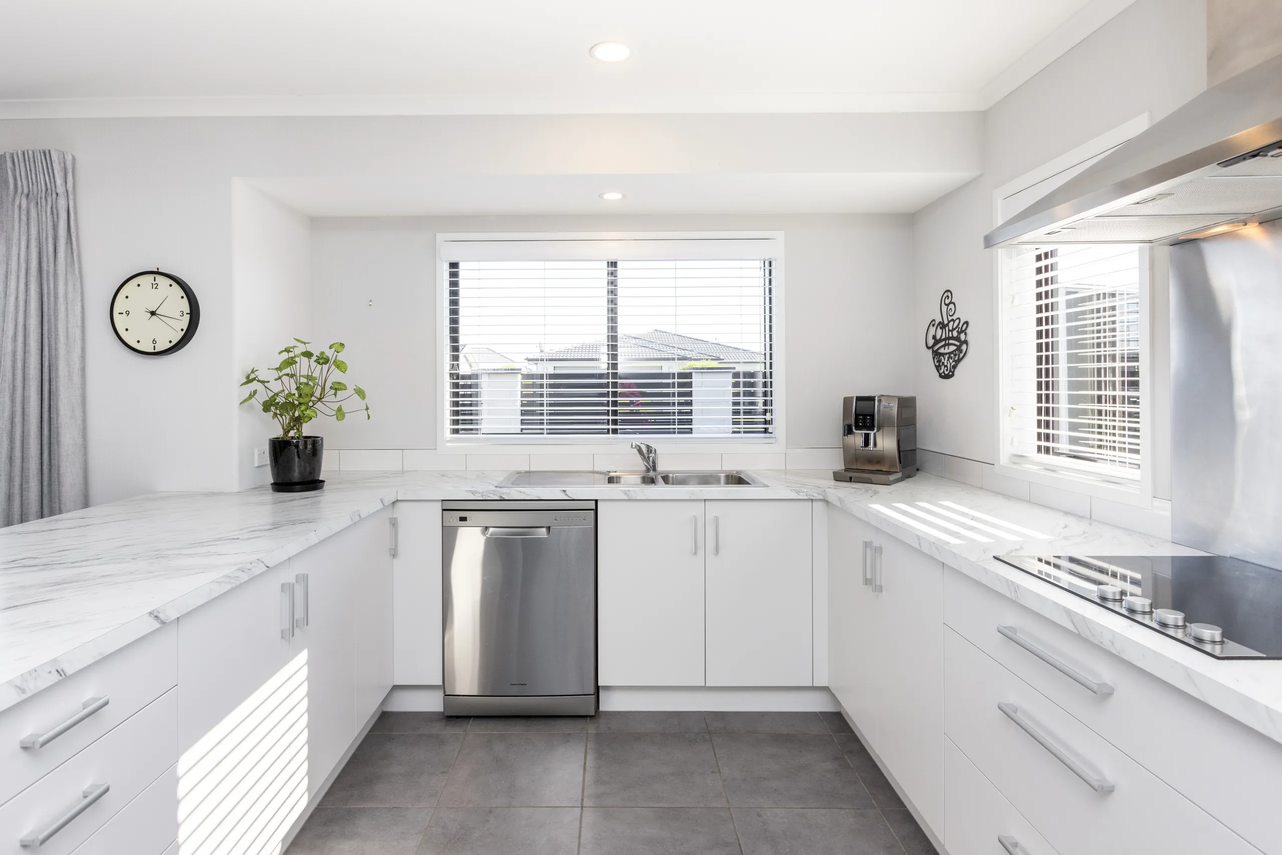 1 Drake Crescent, Te Awa, Napier