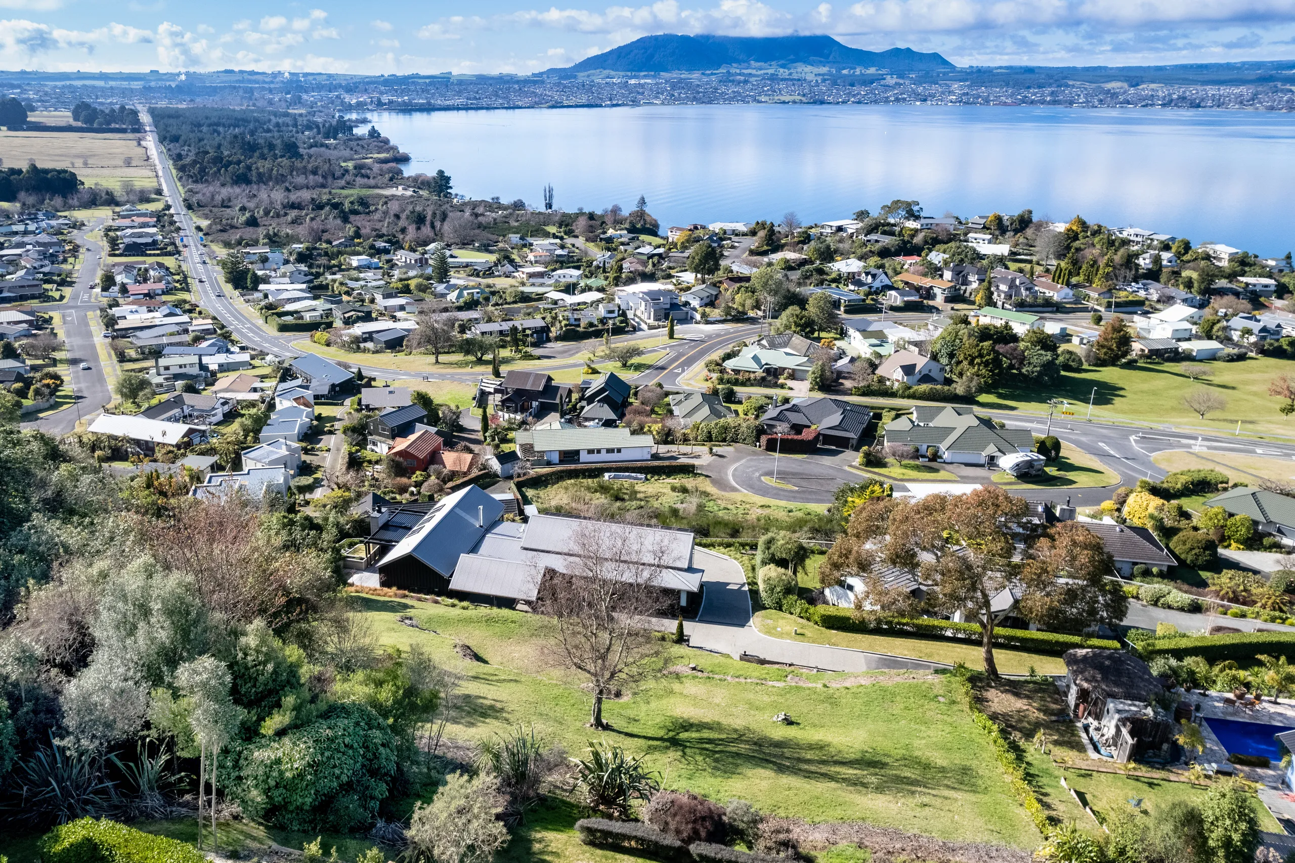 32 Mapara Road, Acacia Bay, Taupo