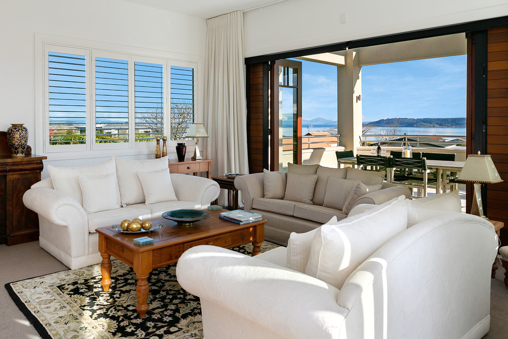 Chic Elegance Sets The Scene