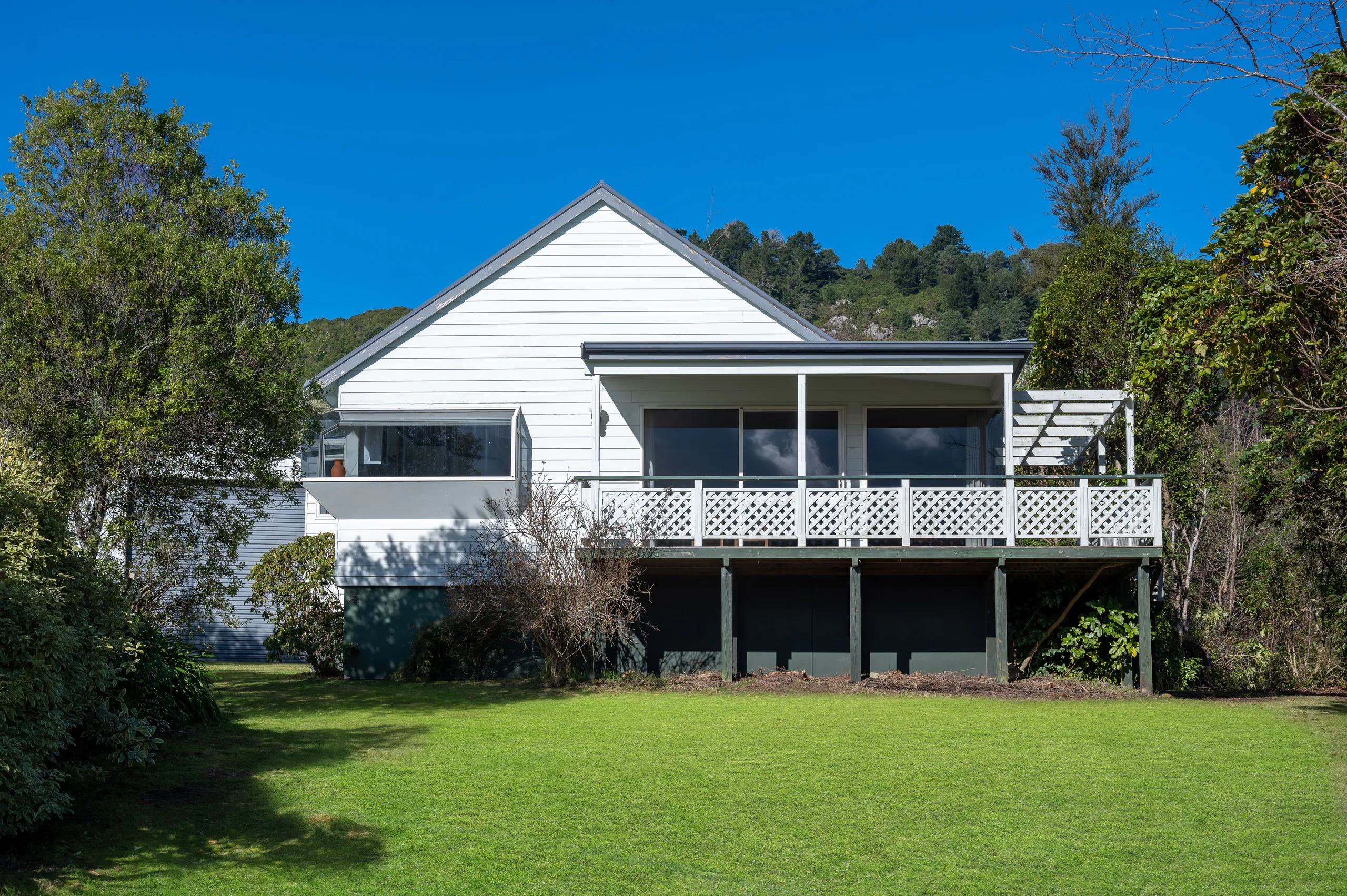 22 Boojum Dell, Kinloch, Taupo