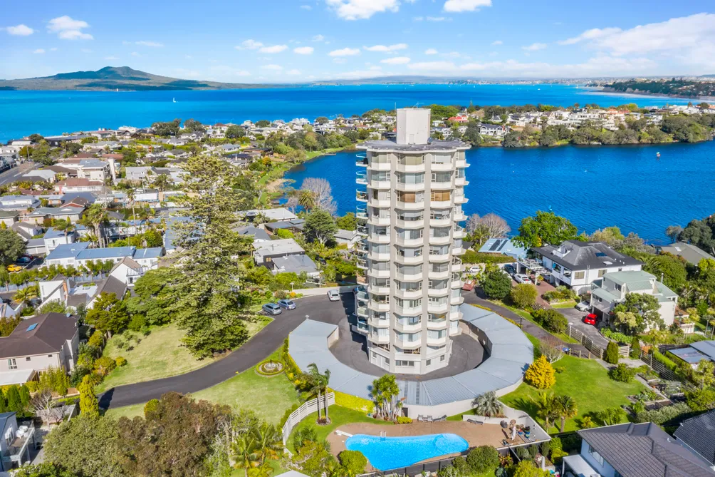 Desirable Coastal Position with Panoramic Views