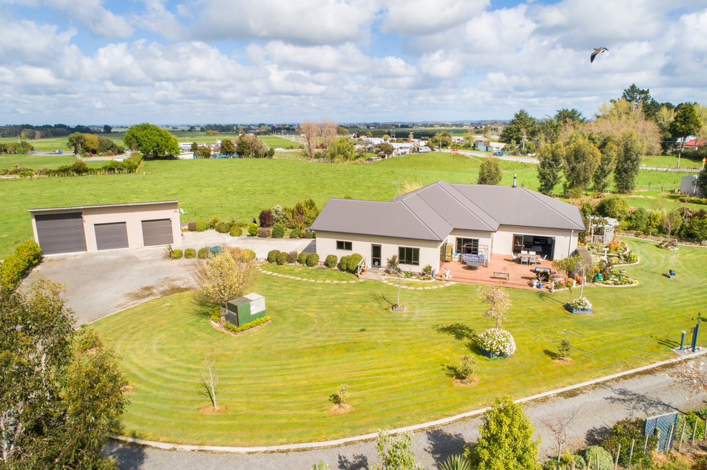 Colyton Lifestyle with Large Three-Bay Workshop