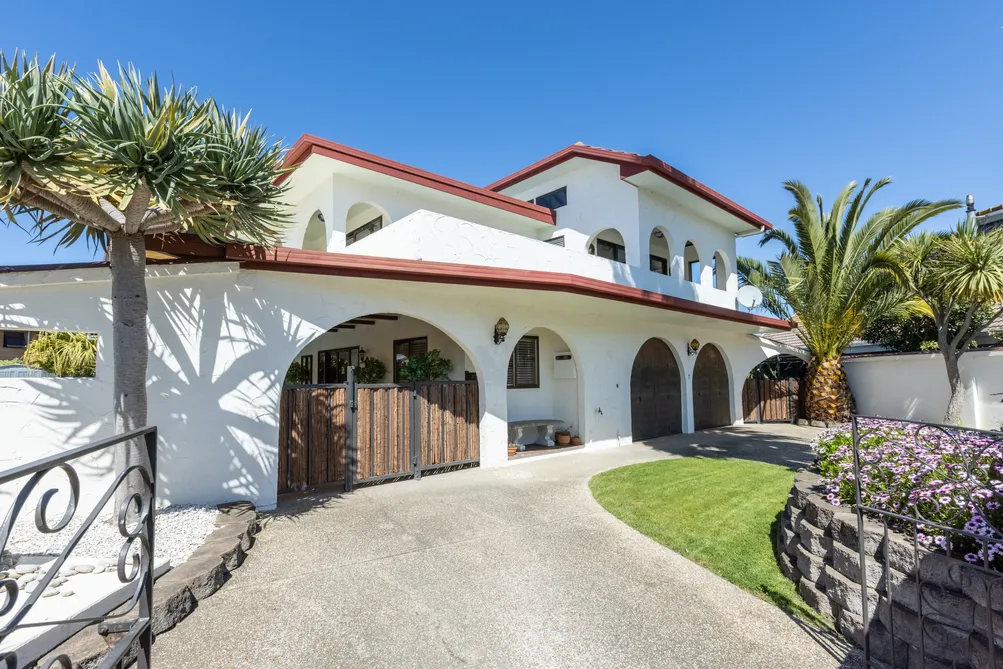 Villa del Monte-Enquiries over $1.1m