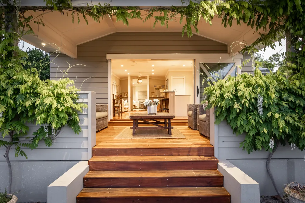 Elegant McHardy with Elevated Aspect