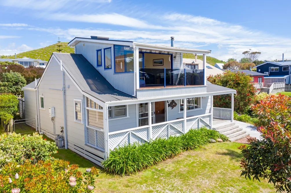 Immaculate with Ocean Views