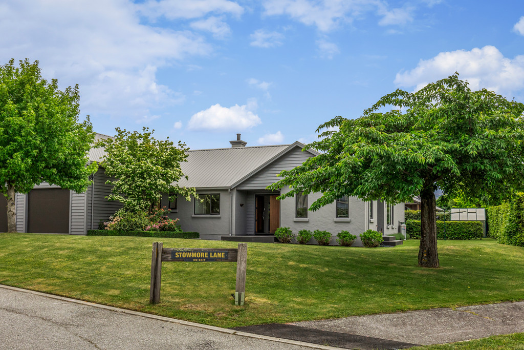 Sunny Stowmore Family Home