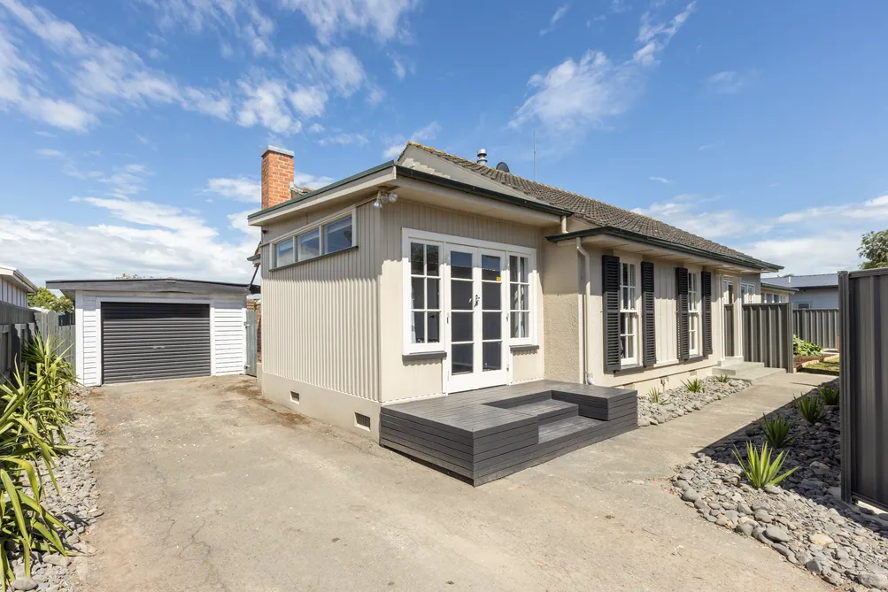 Renovated and Spacious in Convenient Raureka