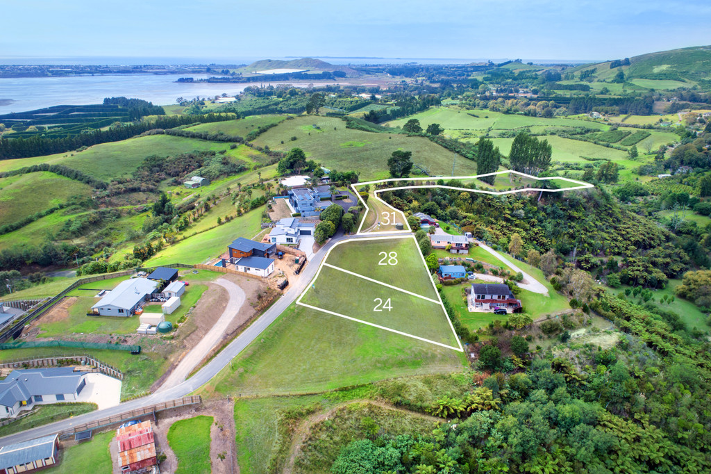 31 EAGLEVIEW RISE