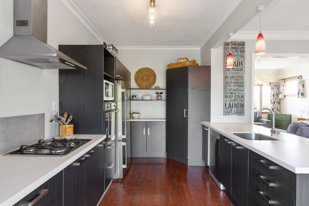 Stylish Hidden Treasure with Garden Oasis