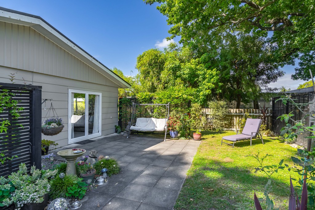 OAK COTTAGE