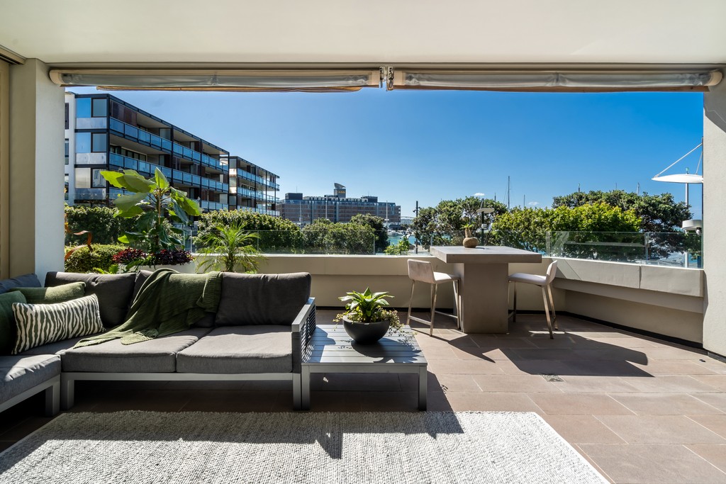 Exquisite Family-Sized Waterfront Apartment