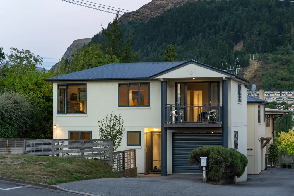 Prime Queenstown Location